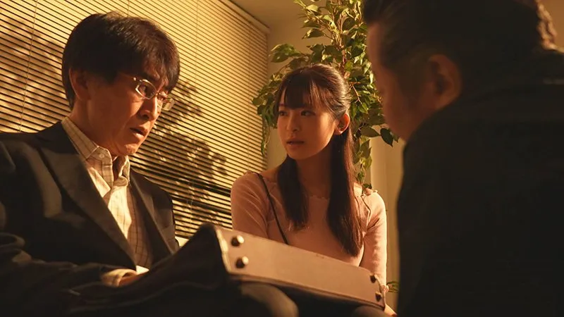 Gã chồng vay nợ băng đảng, bà xã phải bán thân để trả nợ