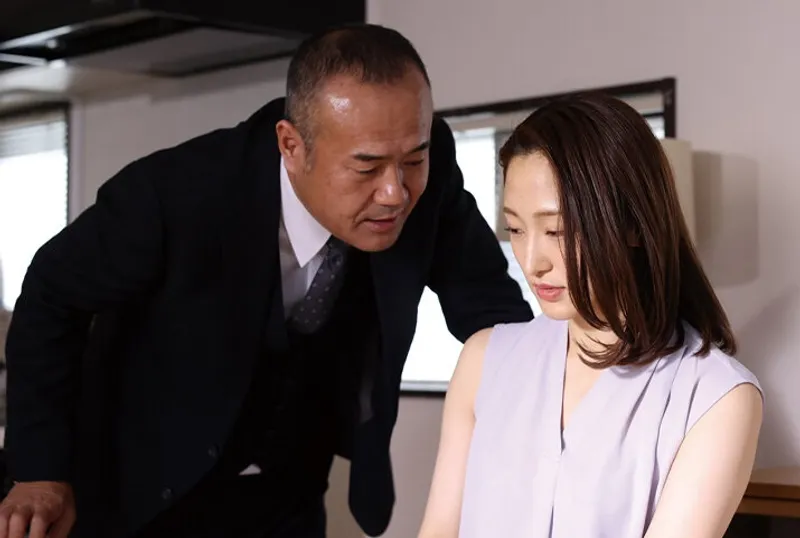 Gã chồng dính bẫy của tiền bối mất cô vợ lúc nào không hề hay biết