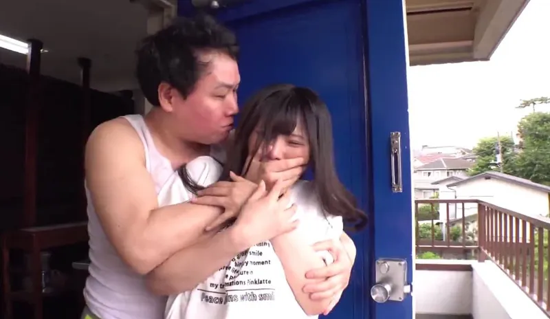 Tình đầu của tôi đã bị gã gần nhà đụ tơi tả