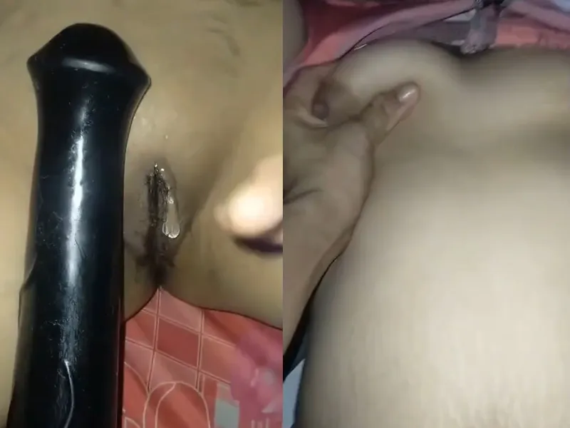 Bạn gái xinh tươi vú đẹp cô bé múp móc lồn bằng sextoy cực sướng